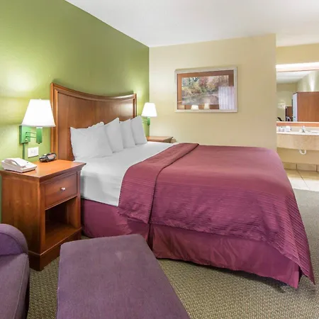 Quality Inn Merchants Drive-3